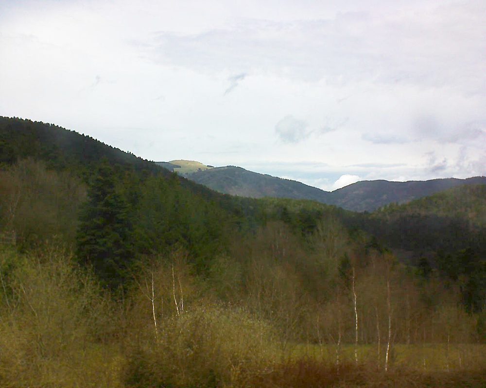Le petit ballon vu depuis le Domaine Langmatt à Murbach le 13.04.2018 à 13:15 Le petit ballon (Alsace, Vosges) le 13.04.2018 à 13:15