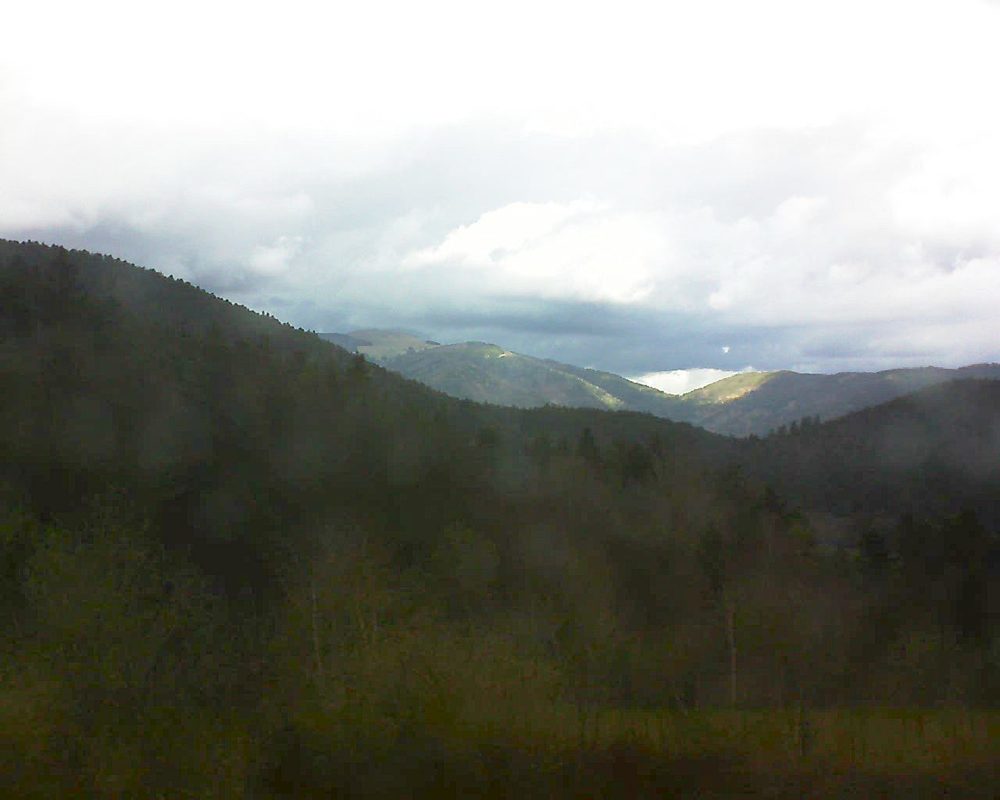 Le petit ballon vu depuis le Domaine Langmatt à Murbach le 13.04.2018 à 15:30 Le petit ballon (Alsace, Vosges) le 13.04.2018 à 15:30