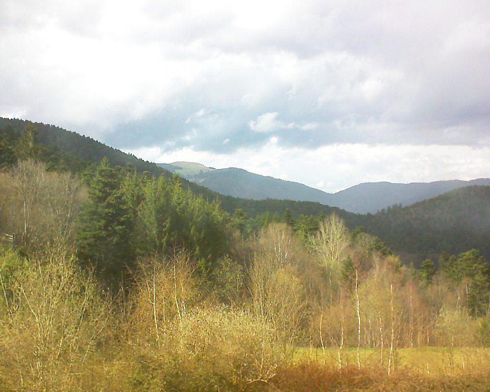 Le petit ballon vu depuis le Domaine Langmatt à Murbach le 13.04.2018 à 16:45 Le petit ballon (Alsace, Vosges) le 13.04.2018 à 16:45