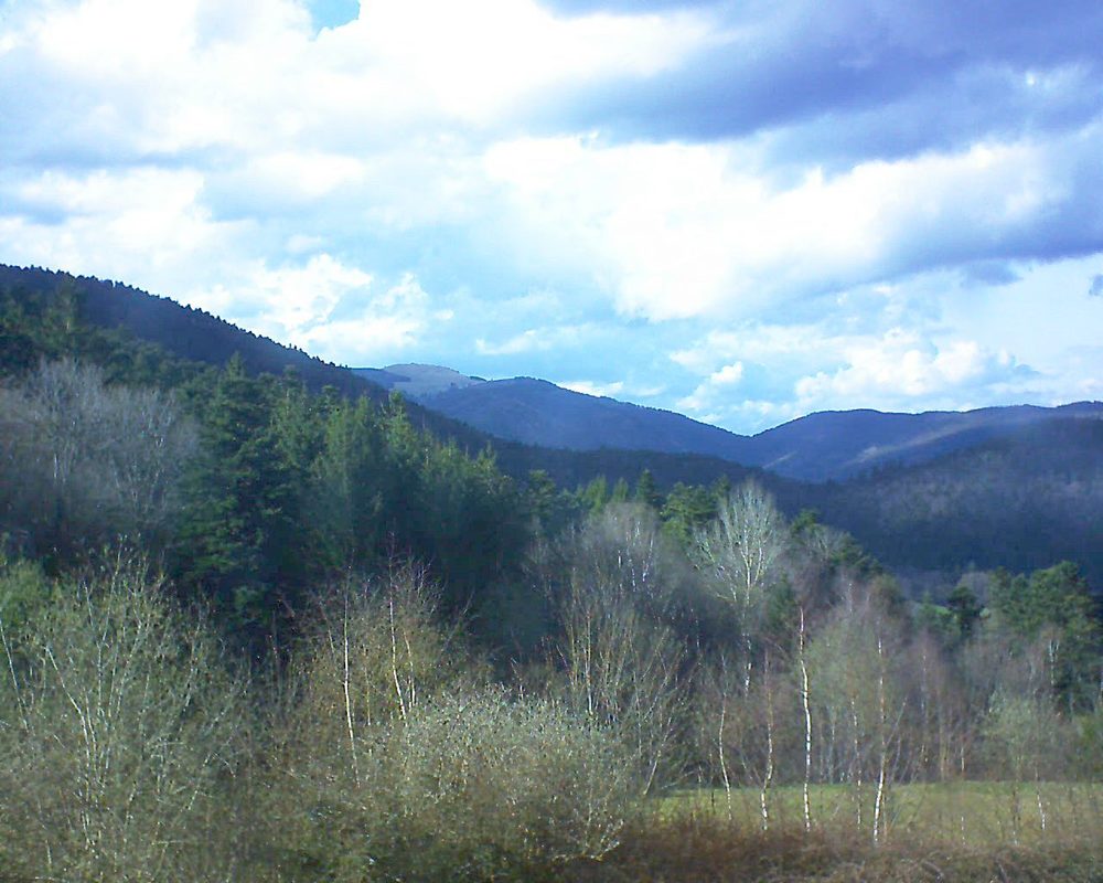 Le petit ballon vu depuis le Domaine Langmatt à Murbach le 13.04.2018 à 17:30 Le petit ballon (Alsace, Vosges) le 13.04.2018 à 17:30
