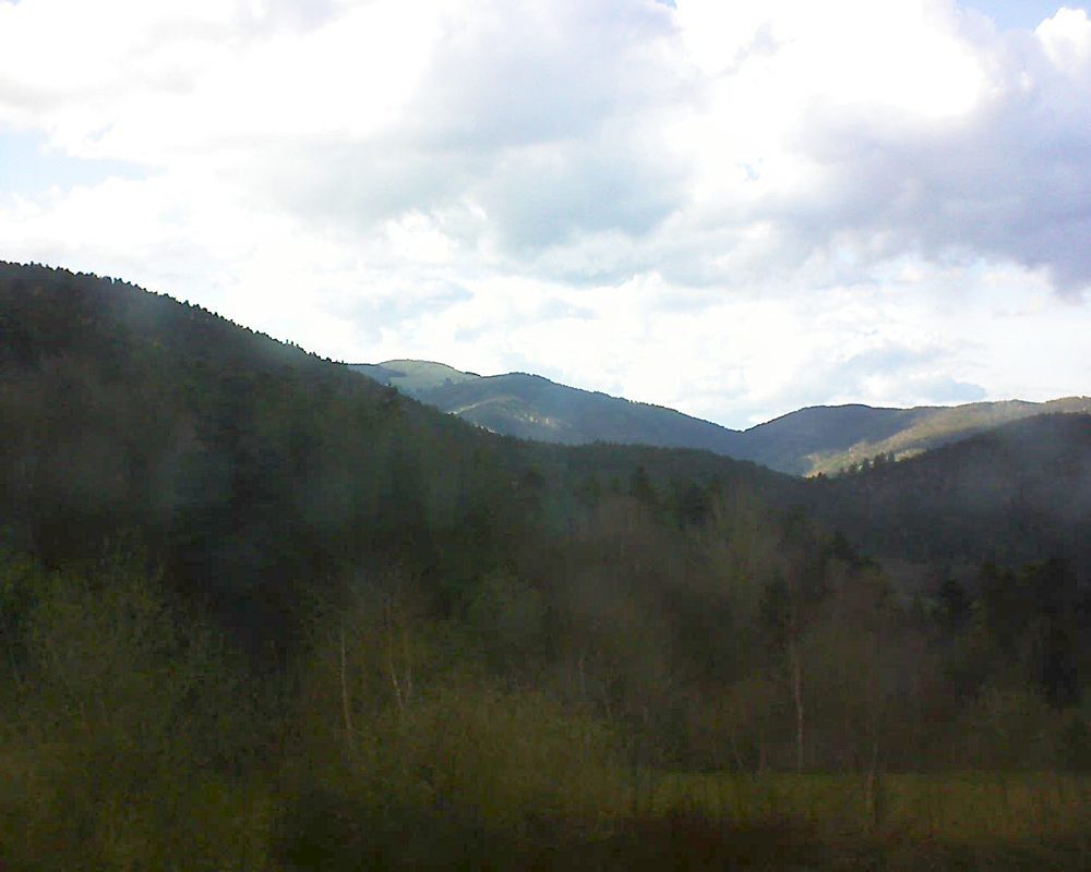Le petit ballon vu depuis le Domaine Langmatt à Murbach le 13.04.2018 à 18:15 Le petit ballon (Alsace, Vosges) le 13.04.2018 à 18:15
