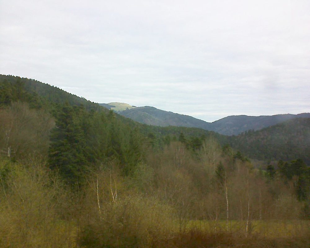 Le petit ballon vu depuis le Domaine Langmatt à Murbach le 14.04.2018 à 10:30 Le petit ballon (Alsace, Vosges) le 14.04.2018 à 10:30
