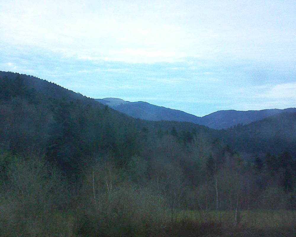 Le petit ballon vu depuis le Domaine Langmatt à Murbach le 14.04.2018 à 20:15 Le petit ballon (Alsace, Vosges) le 14.04.2018 à 20:15
