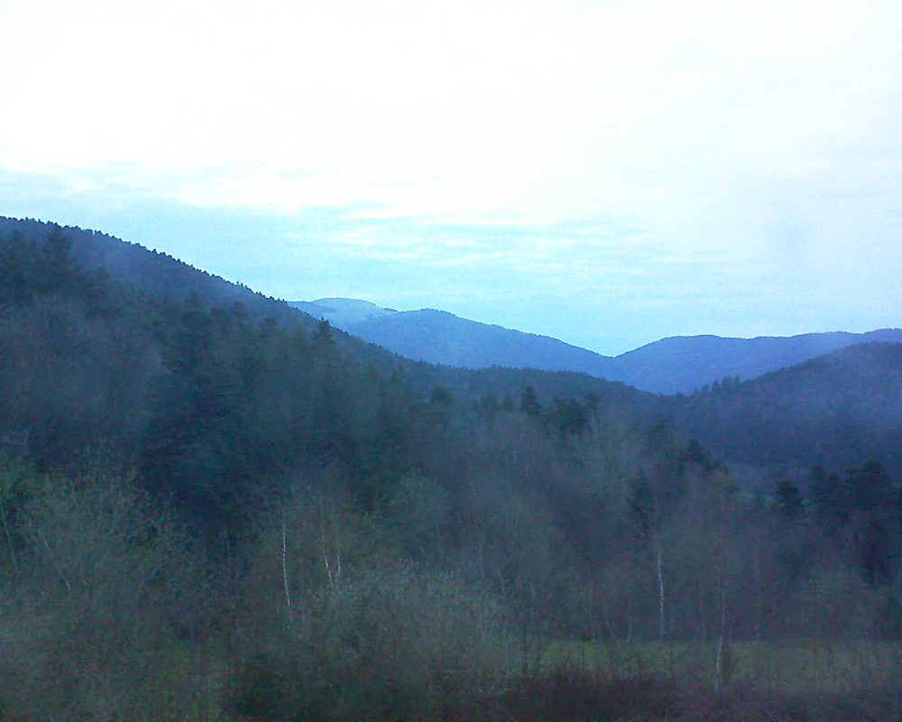 Le petit ballon vu depuis le Domaine Langmatt à Murbach le 15.04.2018 à 06:45 Le petit ballon (Alsace, Vosges) le 15.04.2018 à 06:45