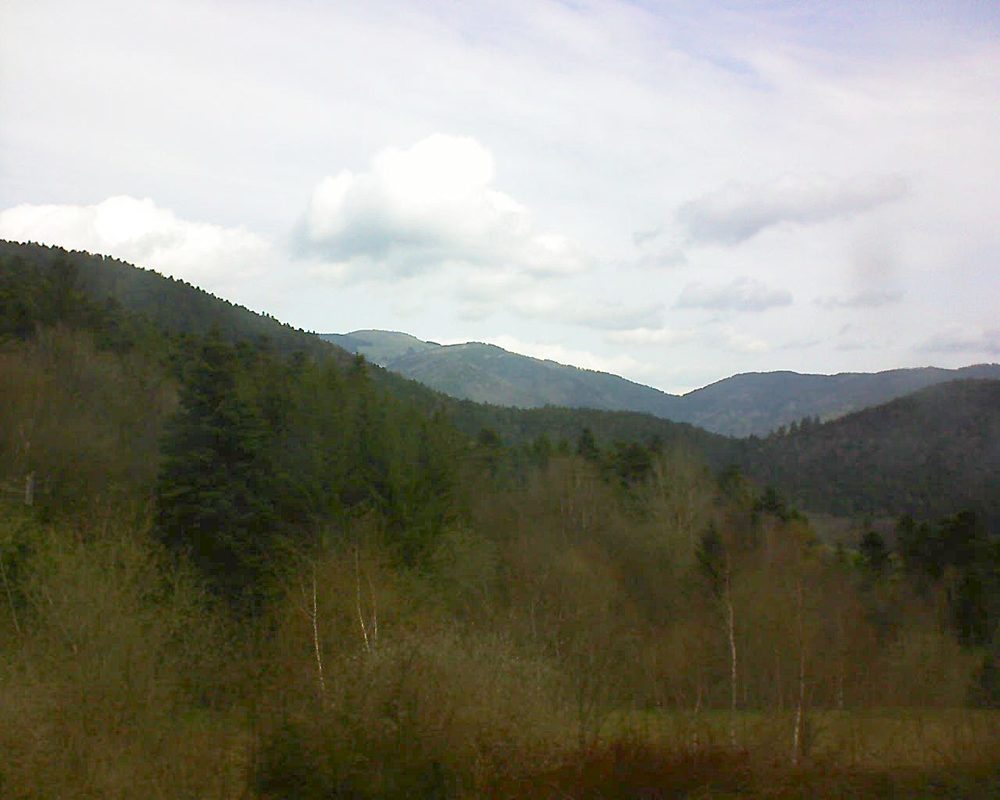 Le petit ballon vu depuis le Domaine Langmatt à Murbach le 15.04.2018 à 11:30 Le petit ballon (Alsace, Vosges) le 15.04.2018 à 11:30