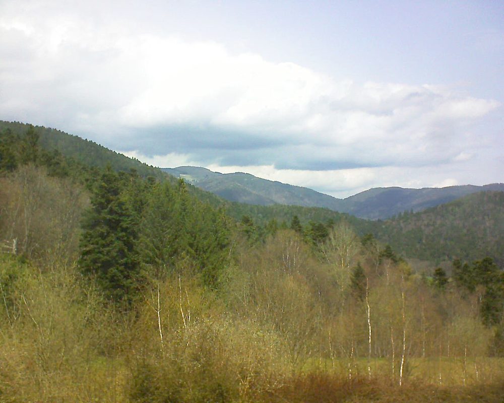 Le petit ballon vu depuis le Domaine Langmatt à Murbach le 15.04.2018 à 13:30 Le petit ballon (Alsace, Vosges) le 15.04.2018 à 13:30