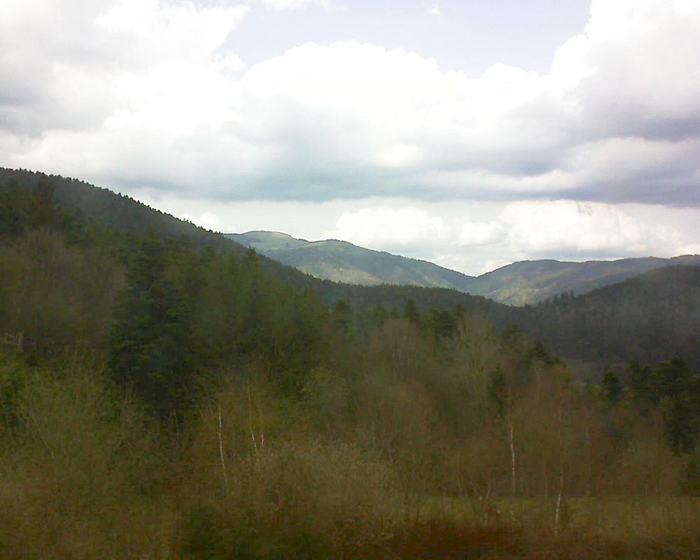 Le petit ballon vu depuis le Domaine Langmatt à Murbach le 15.04.2018 à 15:00 Le petit ballon (Alsace, Vosges) le 15.04.2018 à 15:00
