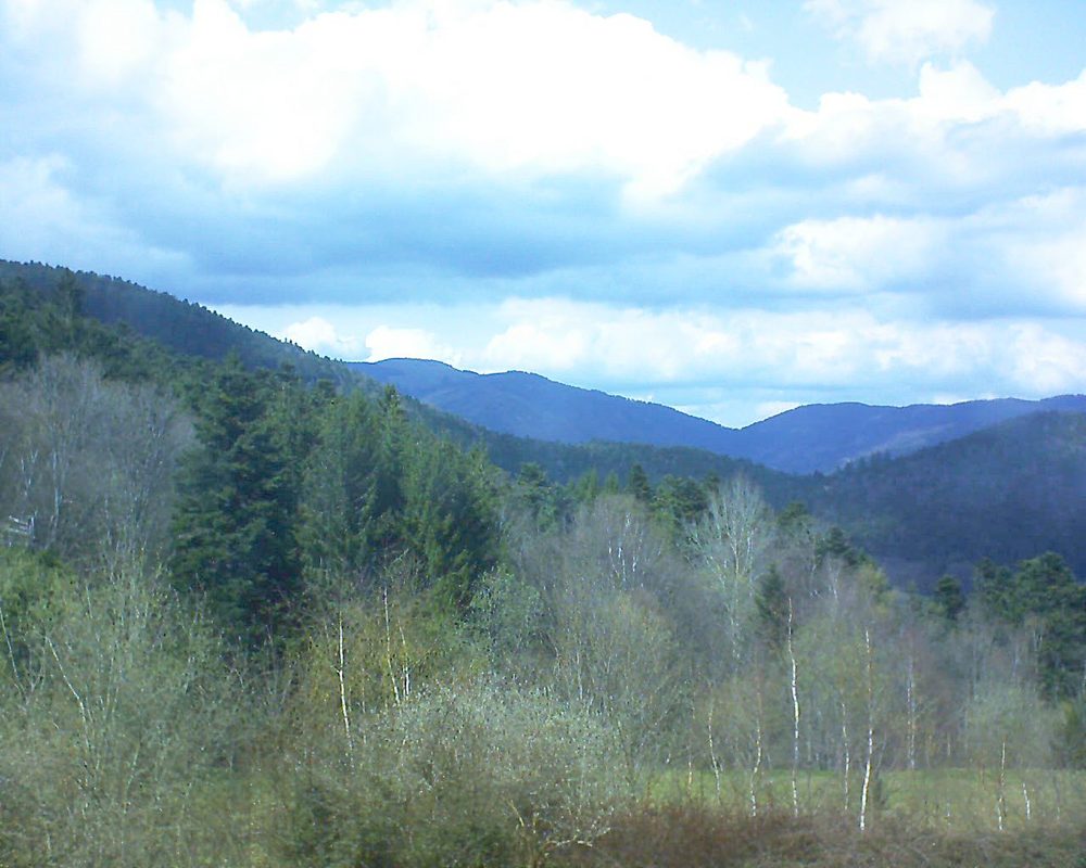 Le petit ballon vu depuis le Domaine Langmatt à Murbach le 15.04.2018 à 15:15 Le petit ballon (Alsace, Vosges) le 15.04.2018 à 15:15