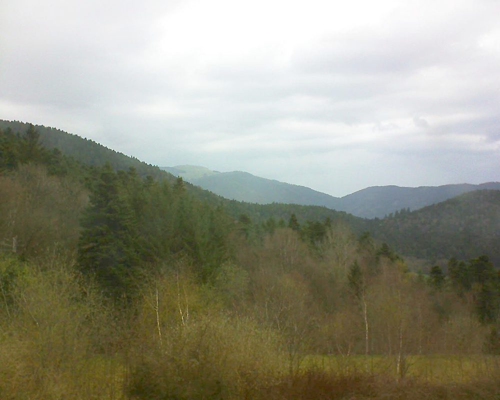 Le petit ballon vu depuis le Domaine Langmatt à Murbach le 15.04.2018 à 17:45 Le petit ballon (Alsace, Vosges) le 15.04.2018 à 17:45
