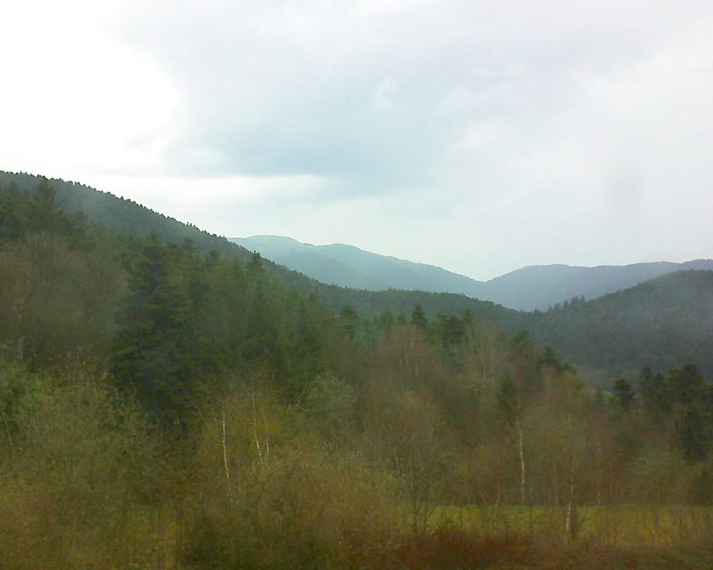 Le petit ballon vu depuis le Domaine Langmatt à Murbach le 15.04.2018 à 18:30 Le petit ballon (Alsace, Vosges) le 15.04.2018 à 18:30