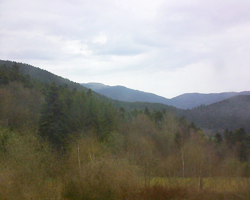 Le petit ballon vu depuis le Domaine Langmatt à Murbach le 15.04.2018 à 18:45 Le petit ballon (Alsace, Vosges) le 15.04.2018 à 18:45