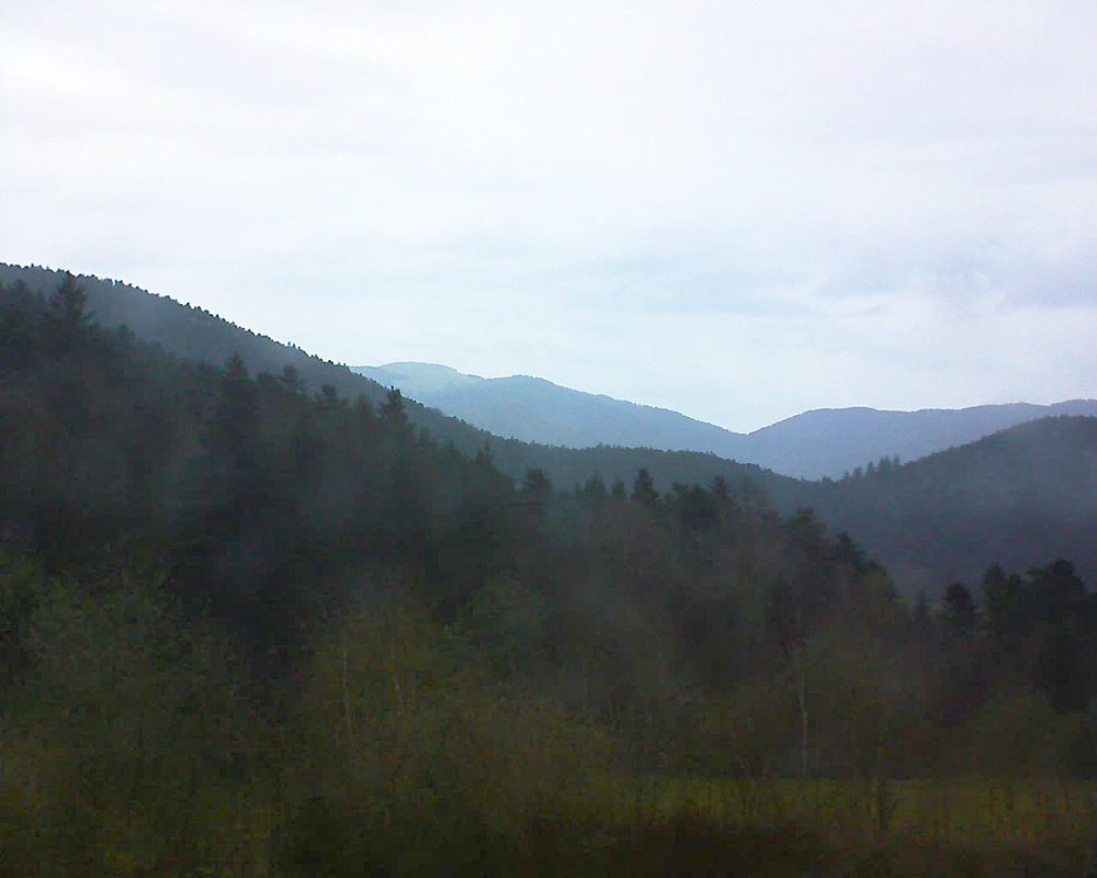 Le petit ballon vu depuis le Domaine Langmatt à Murbach le 15.04.2018 à 19:45 Le petit ballon (Alsace, Vosges) le 15.04.2018 à 19:45
