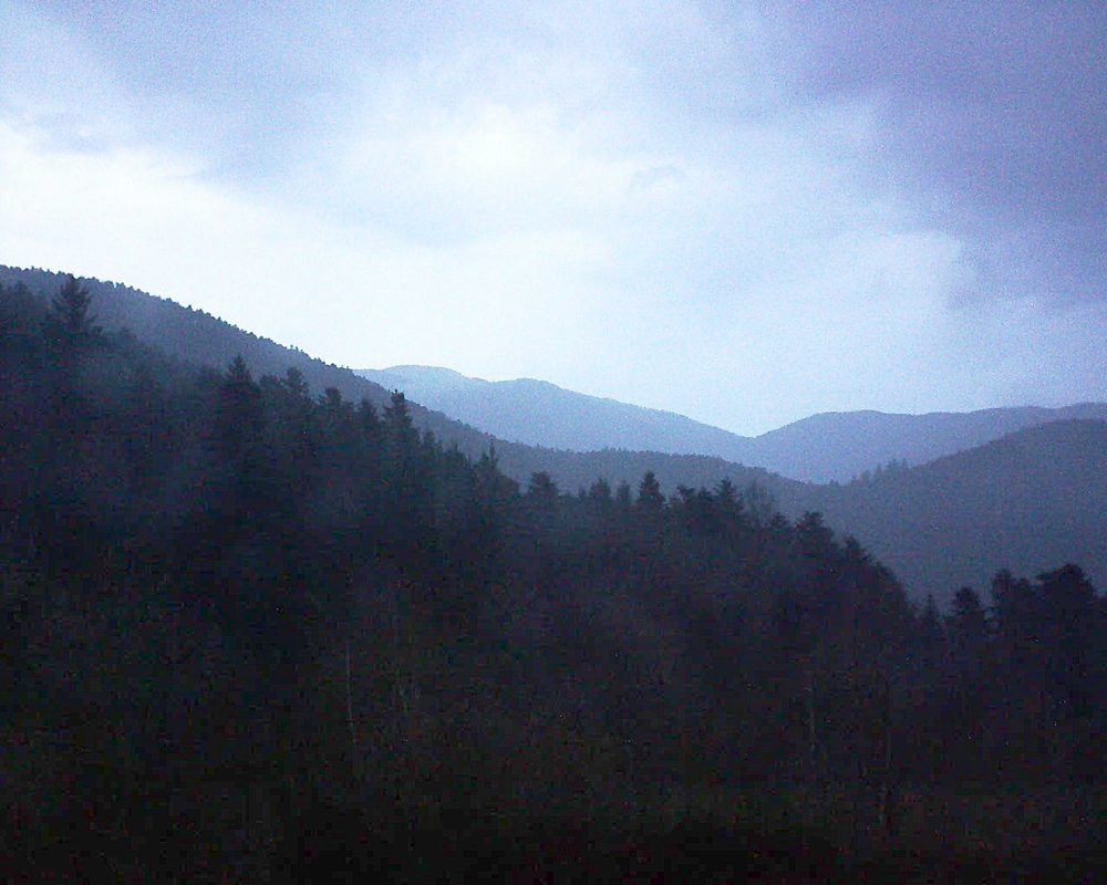 Le petit ballon vu depuis le Domaine Langmatt à Murbach le 15.04.2018 à 20:15 Le petit ballon (Alsace, Vosges) le 15.04.2018 à 20:15