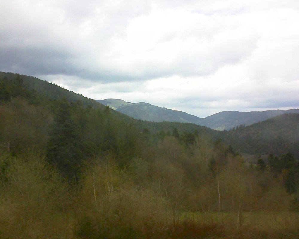 Le petit ballon vu depuis le Domaine Langmatt à Murbach le 16.04.2018 à 13:30 Le petit ballon (Alsace, Vosges) le 16.04.2018 à 13:30