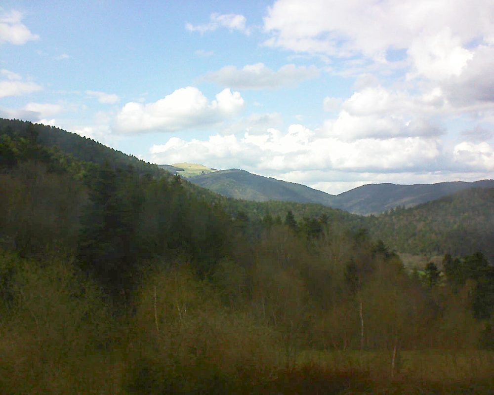 Le petit ballon vu depuis le Domaine Langmatt à Murbach le 16.04.2018 à 17:00 Le petit ballon (Alsace, Vosges) le 16.04.2018 à 17:00