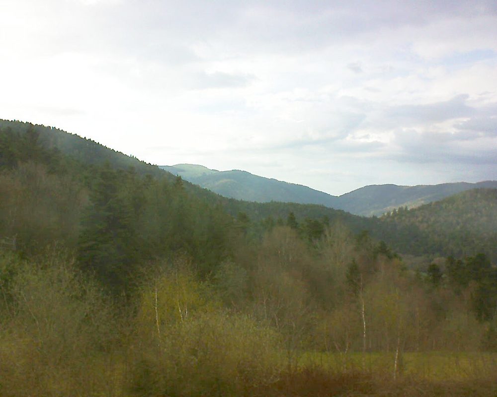 Le petit ballon vu depuis le Domaine Langmatt à Murbach le 16.04.2018 à 18:45 Le petit ballon (Alsace, Vosges) le 16.04.2018 à 18:45