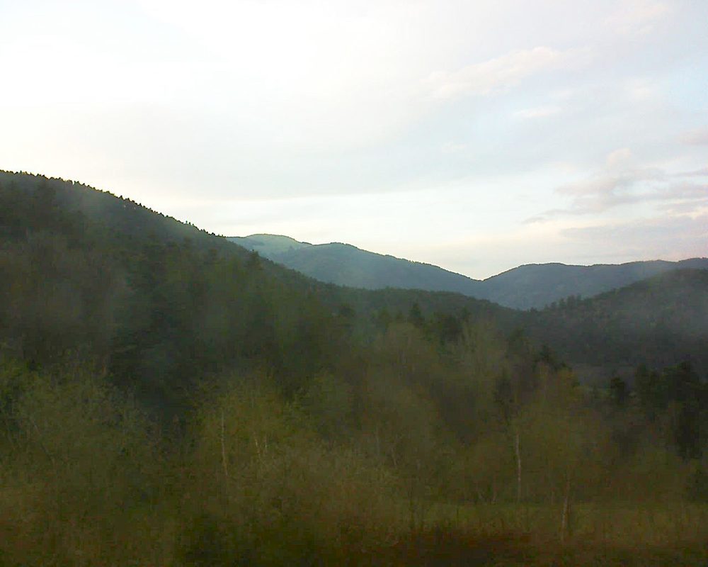 Le petit ballon vu depuis le Domaine Langmatt à Murbach le 16.04.2018 à 20:15 Le petit ballon (Alsace, Vosges) le 16.04.2018 à 20:15