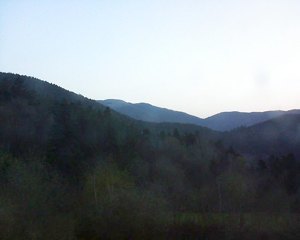 Le petit ballon vu depuis le Domaine Langmatt à Murbach le 17.04.2018 à 06:30 Le petit ballon (Alsace, Vosges) le 17.04.2018 à 06:30