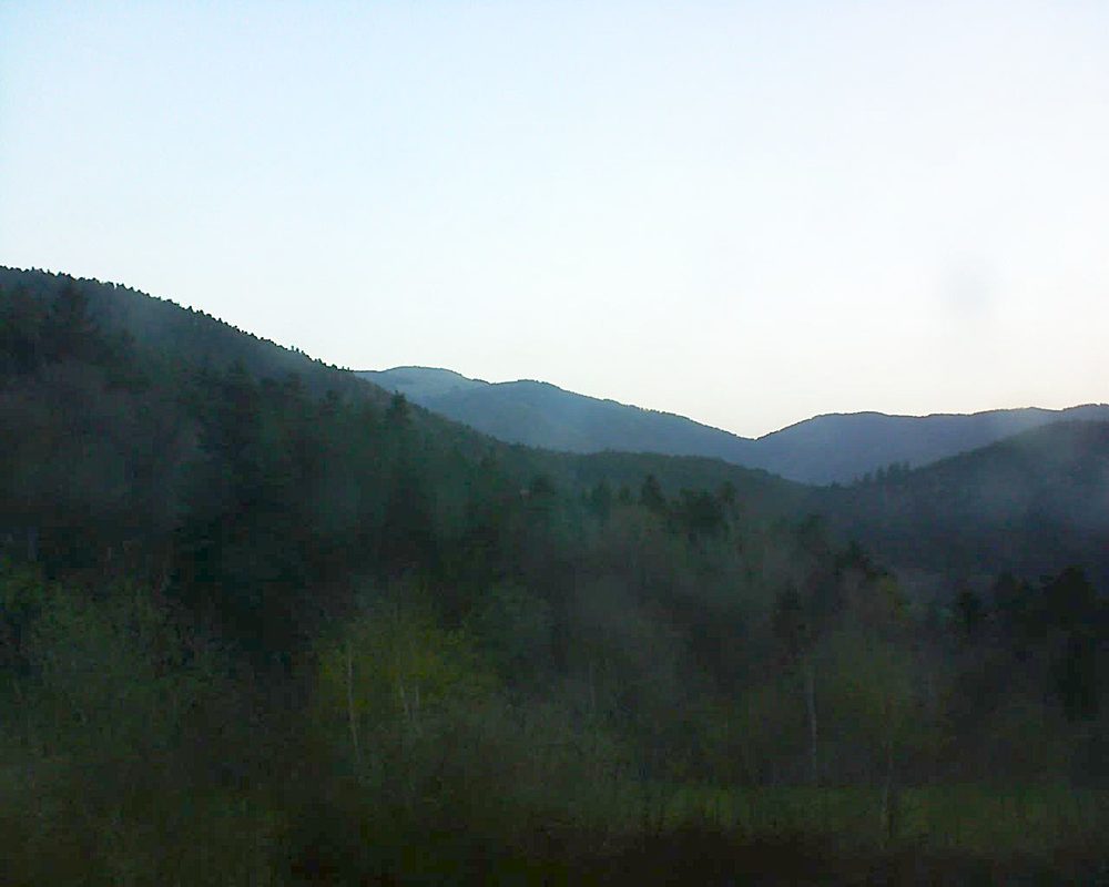 Le petit ballon vu depuis le Domaine Langmatt à Murbach le 17.04.2018 à 06:45 Le petit ballon (Alsace, Vosges) le 17.04.2018 à 06:45