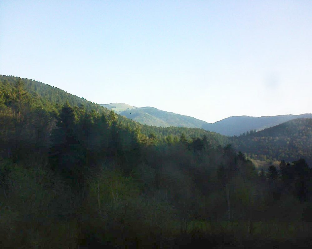 Le petit ballon vu depuis le Domaine Langmatt à Murbach le 17.04.2018 à 08:15 Le petit ballon (Alsace, Vosges) le 17.04.2018 à 08:15
