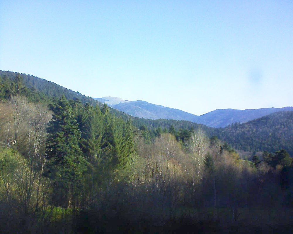 Le petit ballon vu depuis le Domaine Langmatt à Murbach le 17.04.2018 à 09:15 Le petit ballon (Alsace, Vosges) le 17.04.2018 à 09:15