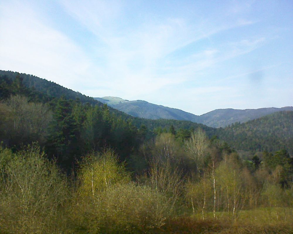 Le petit ballon vu depuis le Domaine Langmatt à Murbach le 17.04.2018 à 17:45 Le petit ballon (Alsace, Vosges) le 17.04.2018 à 17:45