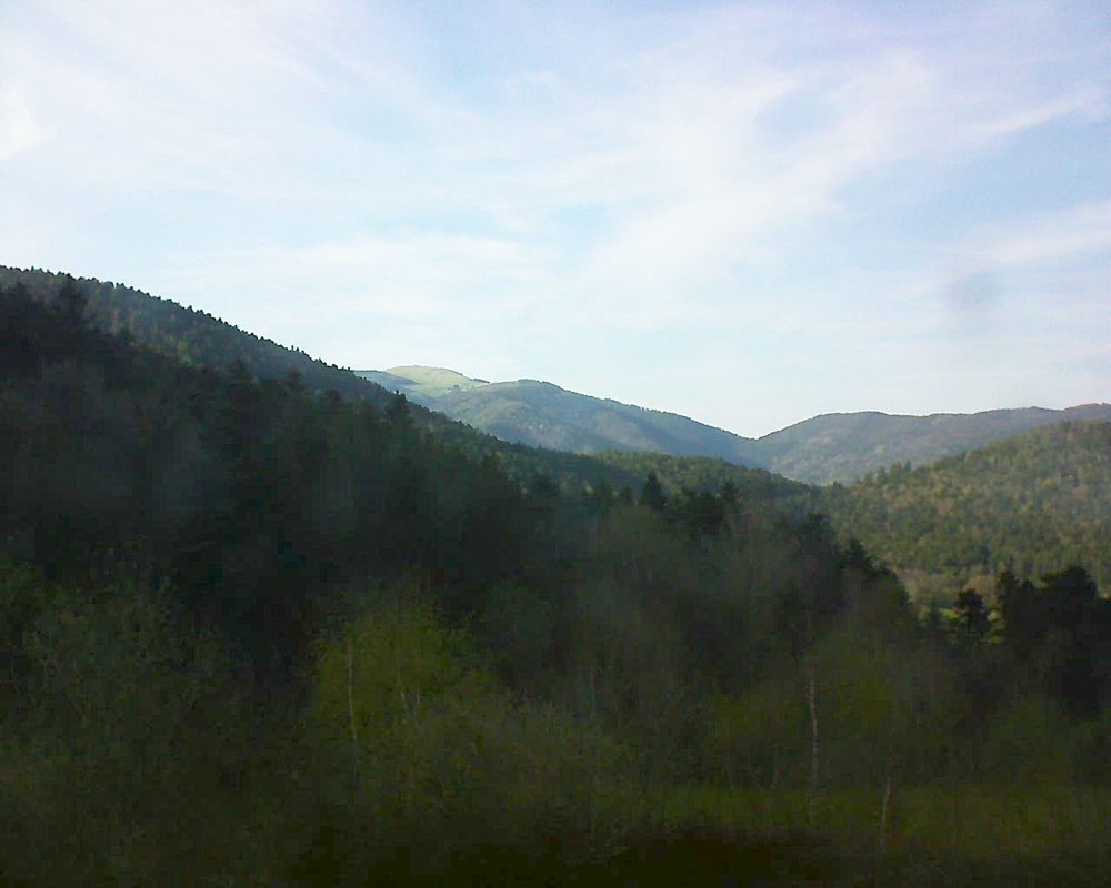 Le petit ballon vu depuis le Domaine Langmatt à Murbach le 17.04.2018 à 18:15 Le petit ballon (Alsace, Vosges) le 17.04.2018 à 18:15