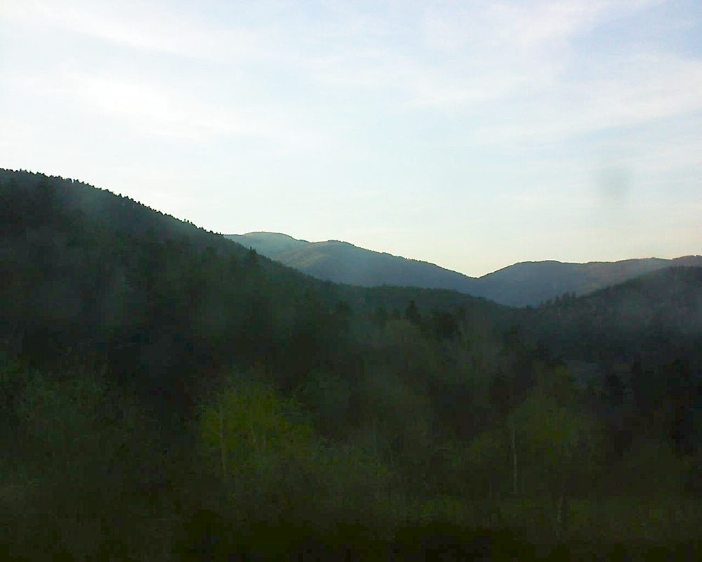 Le petit ballon vu depuis le Domaine Langmatt à Murbach le 17.04.2018 à 19:45 Le petit ballon (Alsace, Vosges) le 17.04.2018 à 19:45