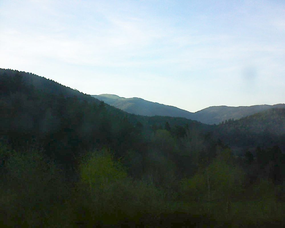 Le petit ballon vu depuis le Domaine Langmatt à Murbach le 18.04.2018 à 19:15 Le petit ballon (Alsace, Vosges) le 18.04.2018 à 19:15