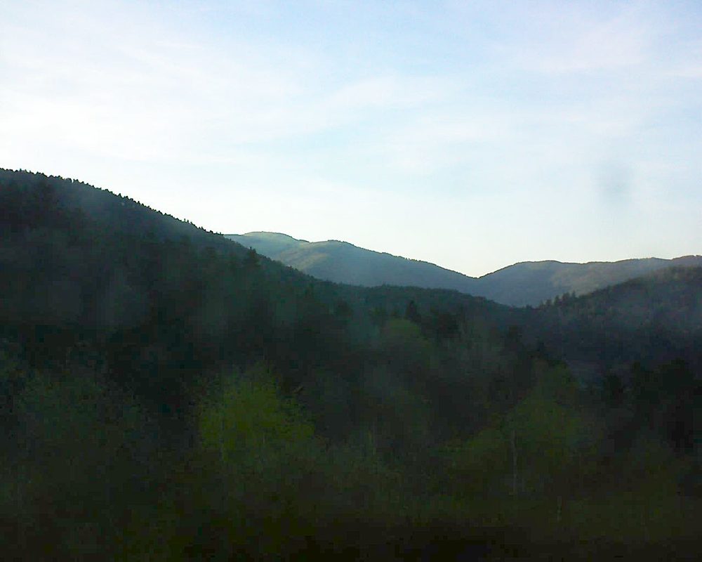 Le petit ballon vu depuis le Domaine Langmatt à Murbach le 18.04.2018 à 19:30 Le petit ballon (Alsace, Vosges) le 18.04.2018 à 19:30