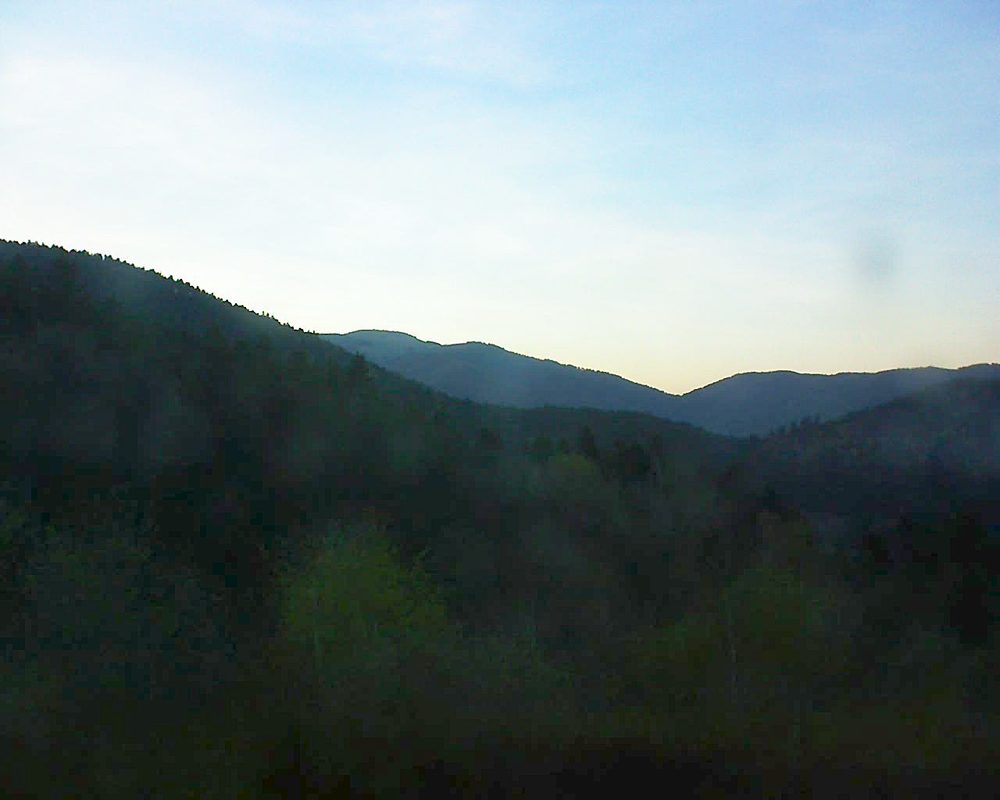 Le petit ballon vu depuis le Domaine Langmatt à Murbach le 18.04.2018 à 20:15 Le petit ballon (Alsace, Vosges) le 18.04.2018 à 20:15