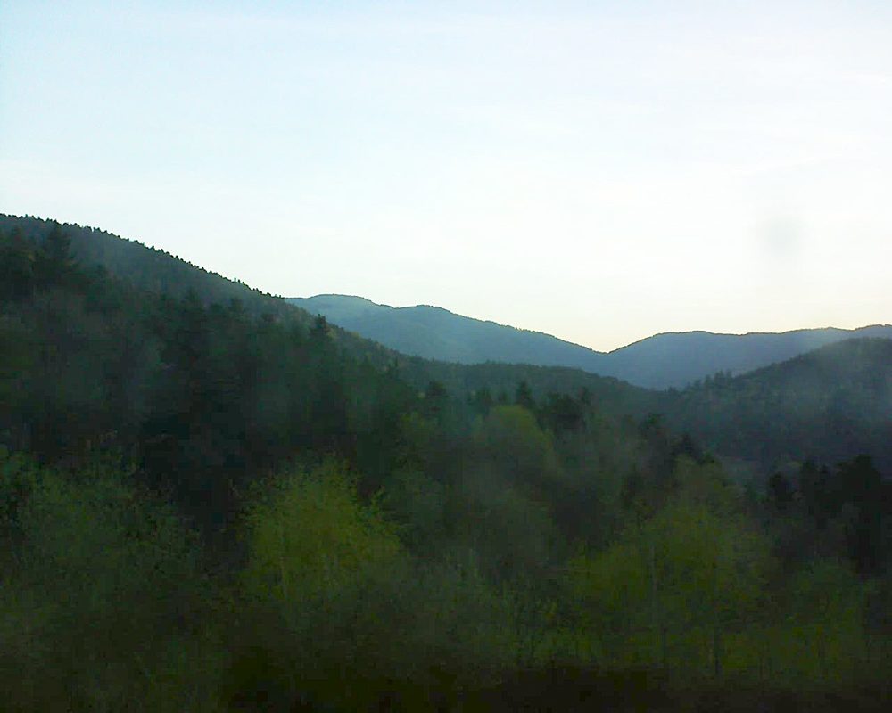 Le petit ballon vu depuis le Domaine Langmatt à Murbach le 19.04.2018 à 06:45 Le petit ballon (Alsace, Vosges) le 19.04.2018 à 06:45