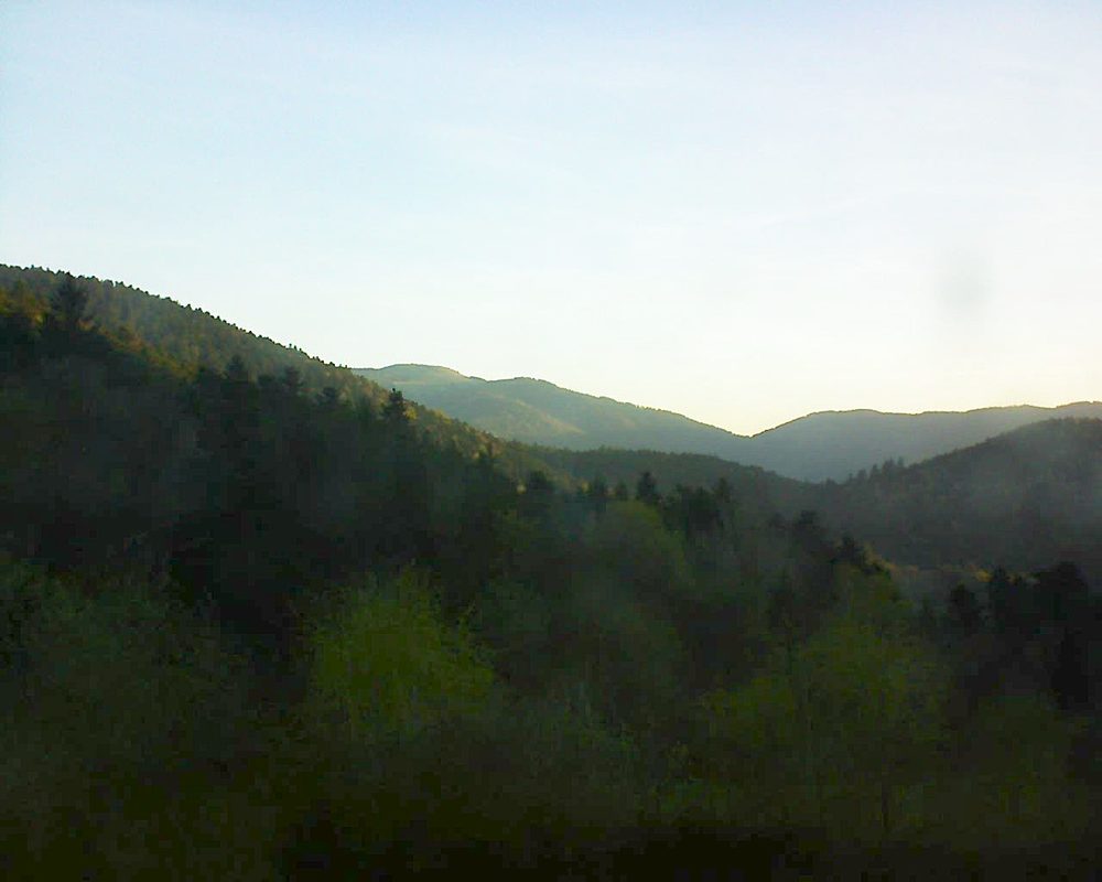 Le petit ballon vu depuis le Domaine Langmatt à Murbach le 19.04.2018 à 07:00 Le petit ballon (Alsace, Vosges) le 19.04.2018 à 07:00