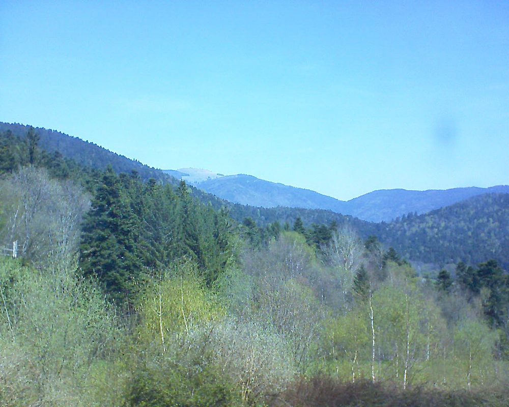 Le petit ballon vu depuis le Domaine Langmatt à Murbach le 19.04.2018 à 12:00 Le petit ballon (Alsace, Vosges) le 19.04.2018 à 12:00