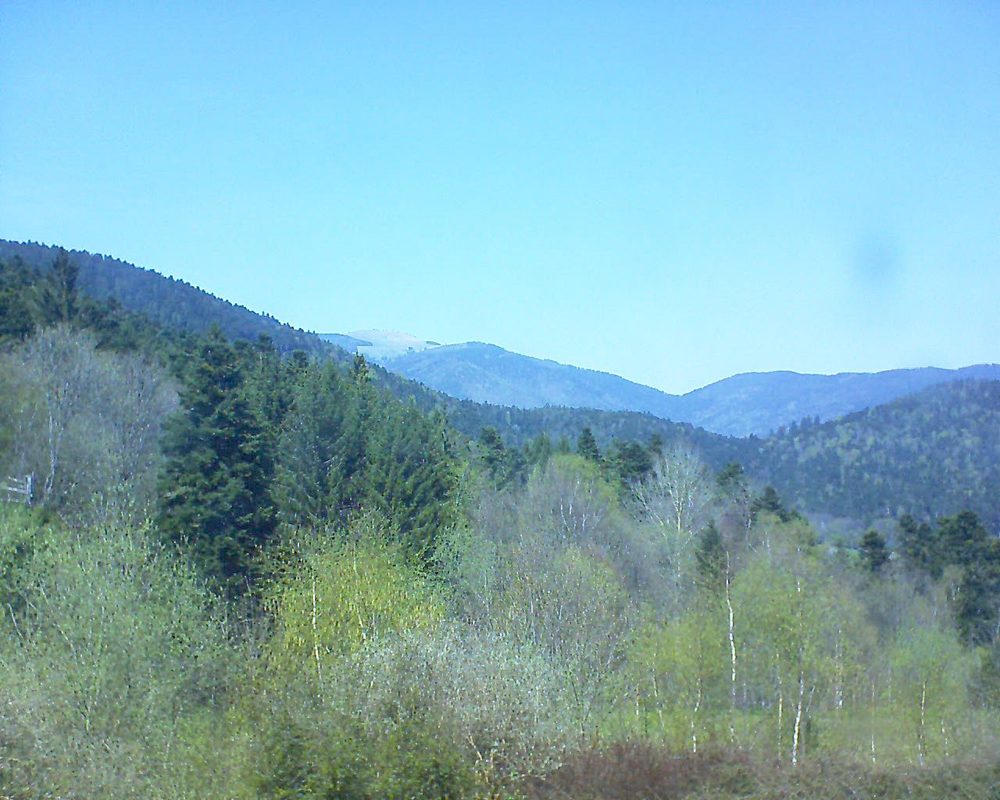 Le petit ballon vu depuis le Domaine Langmatt à Murbach le 19.04.2018 à 14:15 Le petit ballon (Alsace, Vosges) le 19.04.2018 à 14:15