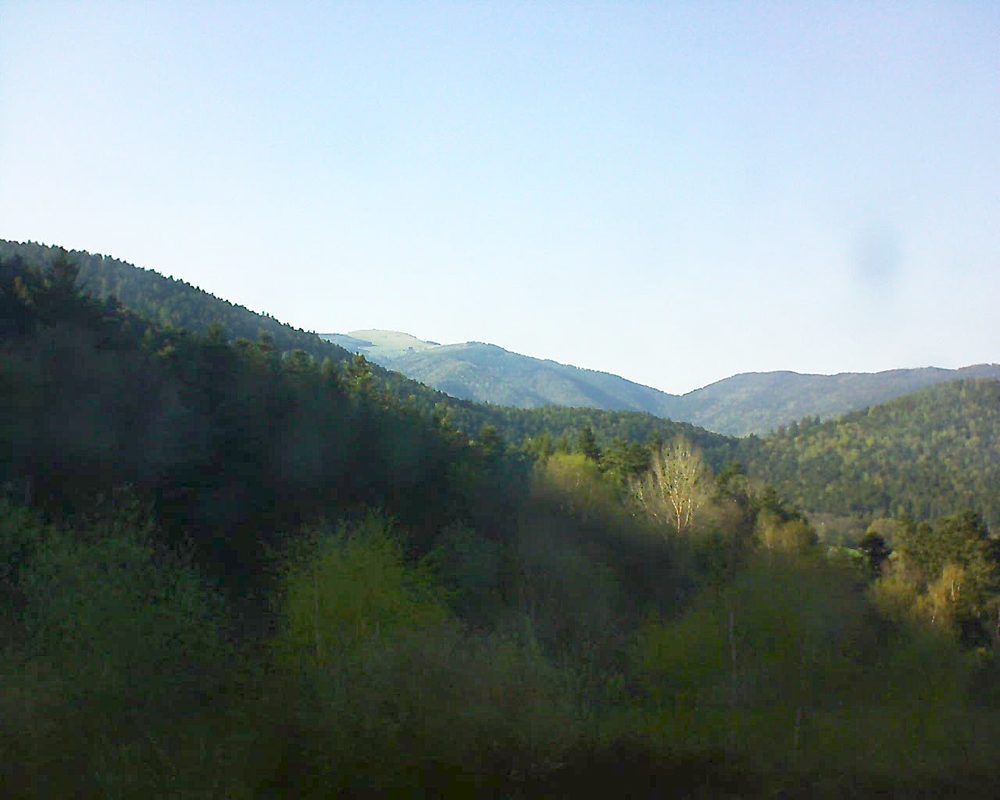 Le petit ballon vu depuis le Domaine Langmatt à Murbach le 19.04.2018 à 18:00 Le petit ballon (Alsace, Vosges) le 19.04.2018 à 18:00