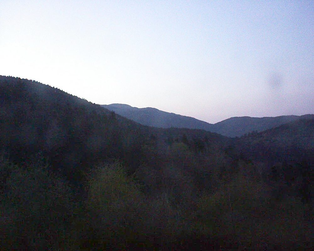 Le petit ballon vu depuis le Domaine Langmatt à Murbach le 19.04.2018 à 20:45 Le petit ballon (Alsace, Vosges) le 19.04.2018 à 20:45