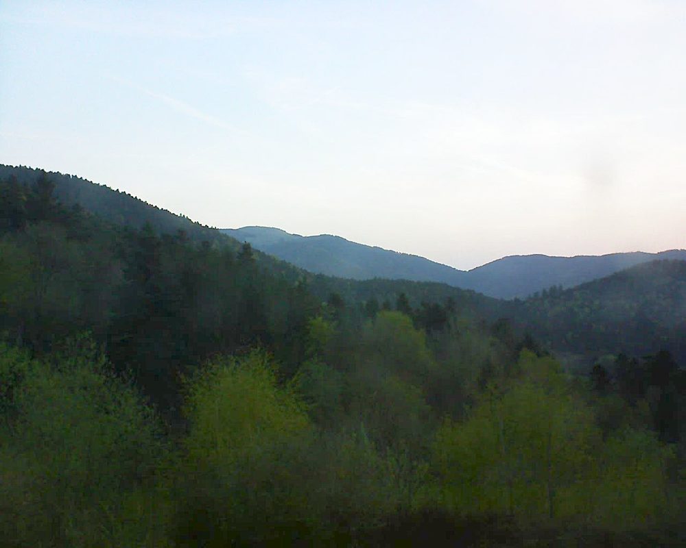 Le petit ballon vu depuis le Domaine Langmatt à Murbach le 20.04.2018 à 06:45 Le petit ballon (Alsace, Vosges) le 20.04.2018 à 06:45