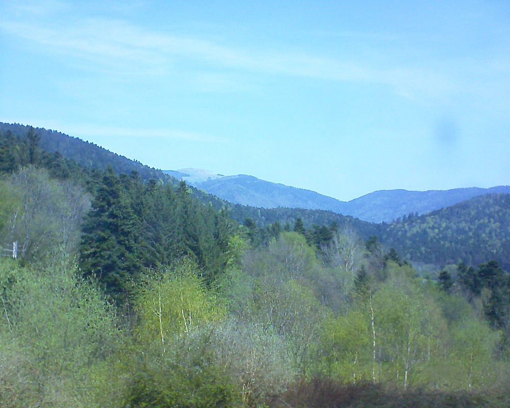 Le petit ballon vu depuis le Domaine Langmatt à Murbach le 20.04.2018 à 12:00 Le petit ballon (Alsace, Vosges) le 20.04.2018 à 12:00