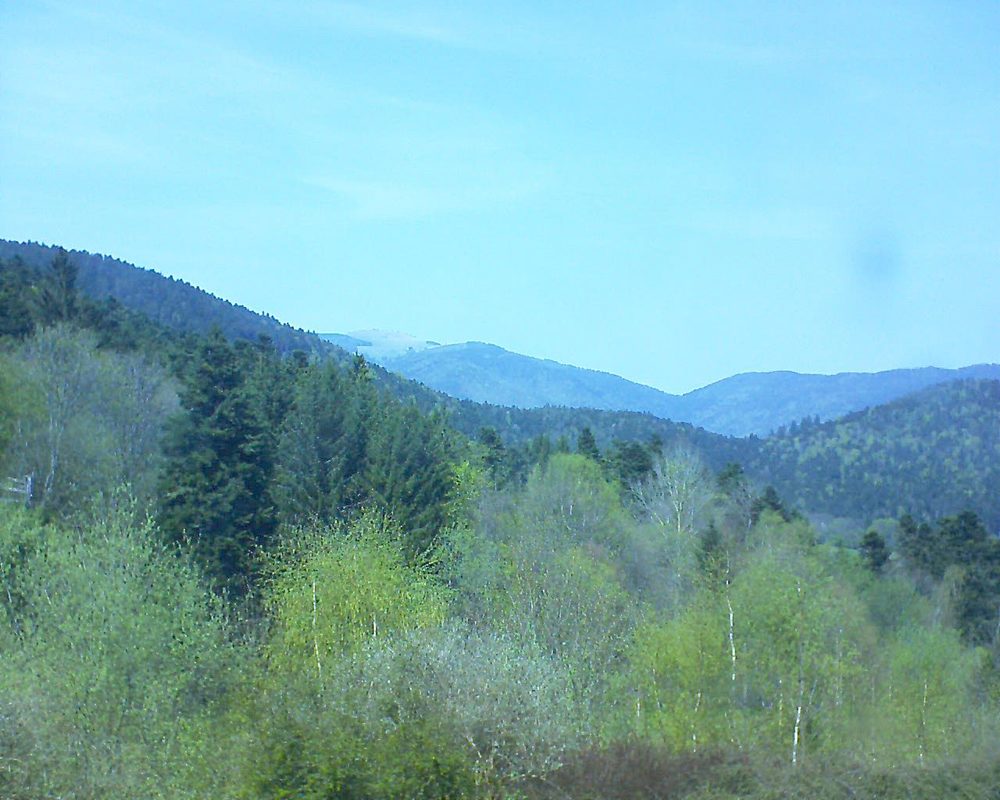 Le petit ballon vu depuis le Domaine Langmatt à Murbach le 20.04.2018 à 14:30 Le petit ballon (Alsace, Vosges) le 20.04.2018 à 14:30