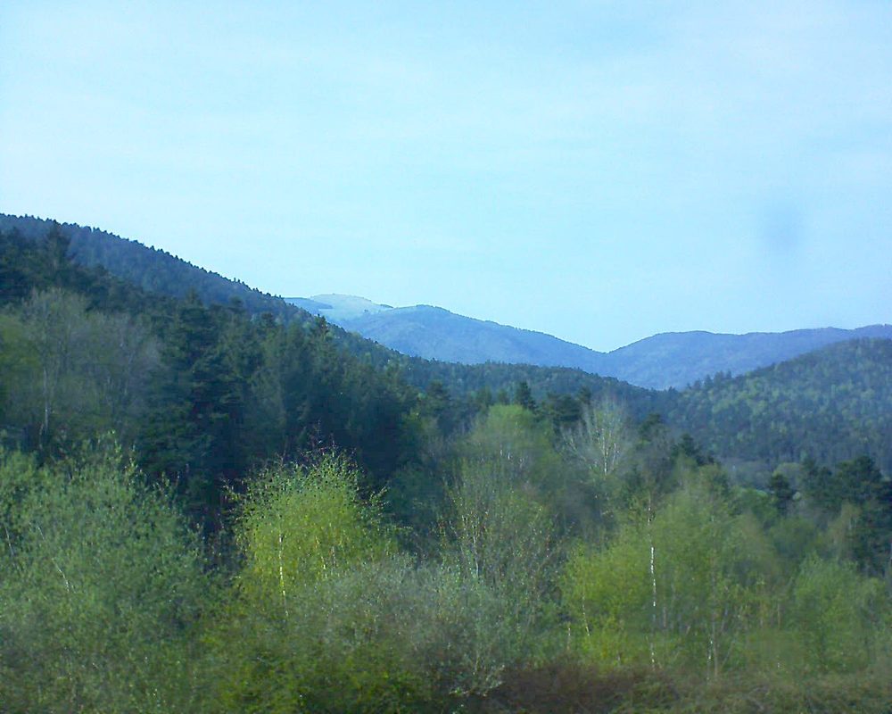 Le petit ballon vu depuis le Domaine Langmatt à Murbach le 20.04.2018 à 17:00 Le petit ballon (Alsace, Vosges) le 20.04.2018 à 17:00