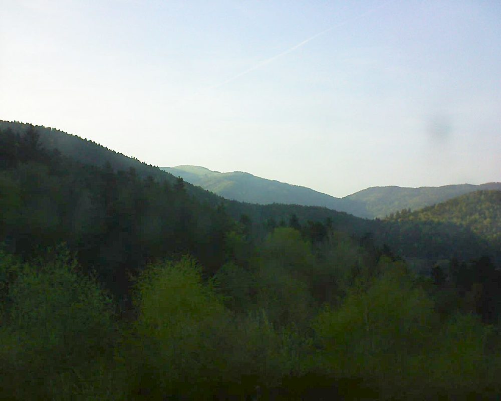 Le petit ballon vu depuis le Domaine Langmatt à Murbach le 20.04.2018 à 19:00 Le petit ballon (Alsace, Vosges) le 20.04.2018 à 19:00