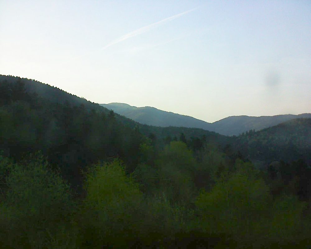 Le petit ballon vu depuis le Domaine Langmatt à Murbach le 20.04.2018 à 19:30 Le petit ballon (Alsace, Vosges) le 20.04.2018 à 19:30