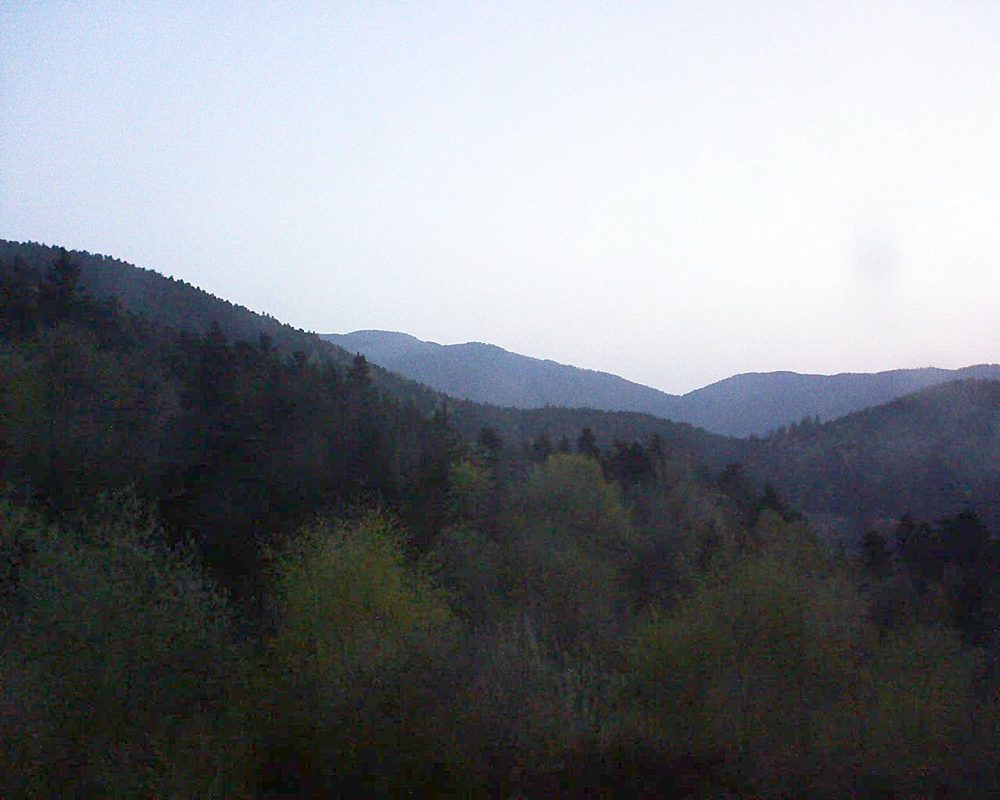 Le petit ballon vu depuis le Domaine Langmatt à Murbach le 21.04.2018 à 06:15 Le petit ballon (Alsace, Vosges) le 21.04.2018 à 06:15