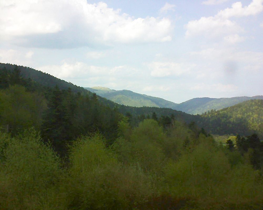 Le petit ballon vu depuis le Domaine Langmatt à Murbach le 21.04.2018 à 14:30 Le petit ballon (Alsace, Vosges) le 21.04.2018 à 14:30