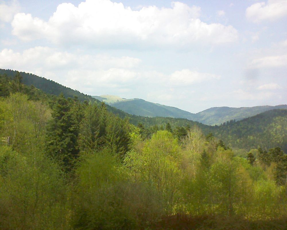 Le petit ballon vu depuis le Domaine Langmatt à Murbach le 21.04.2018 à 15:00 Le petit ballon (Alsace, Vosges) le 21.04.2018 à 15:00