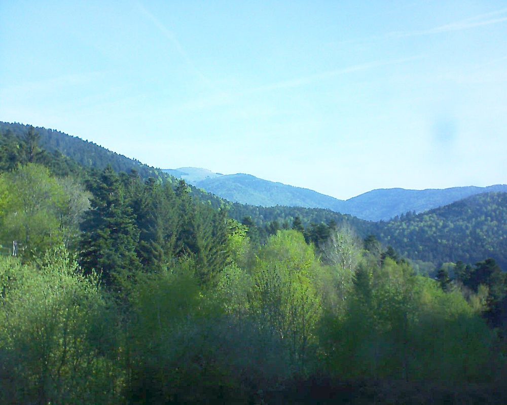 Le petit ballon vu depuis le Domaine Langmatt à Murbach le 22.04.2018 à 09:15 Le petit ballon (Alsace, Vosges) le 22.04.2018 à 09:15