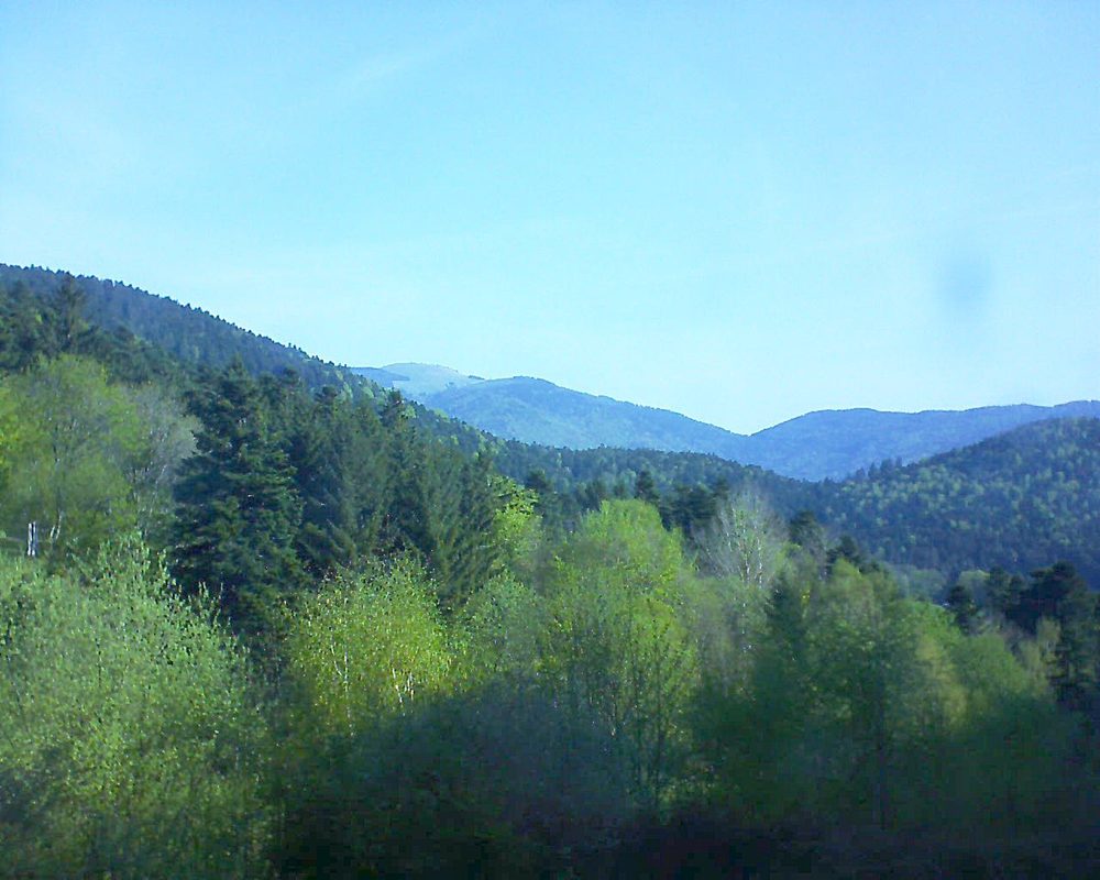 Le petit ballon vu depuis le Domaine Langmatt à Murbach le 22.04.2018 à 09:30 Le petit ballon (Alsace, Vosges) le 22.04.2018 à 09:30