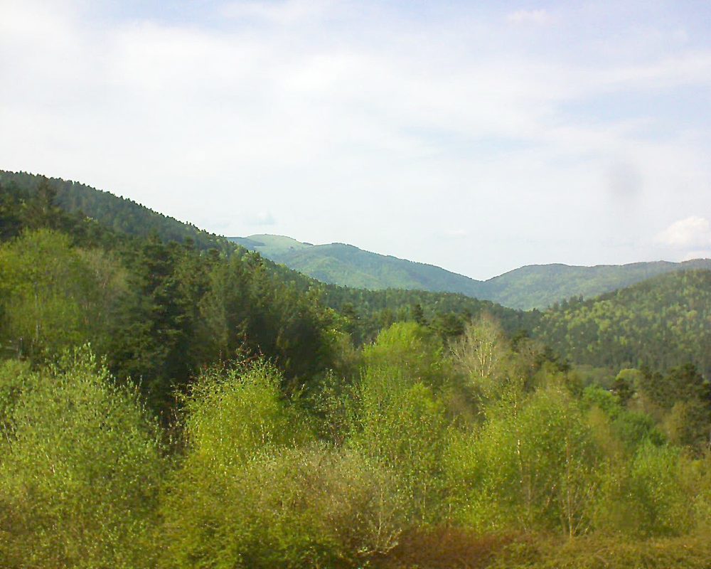 Le petit ballon vu depuis le Domaine Langmatt à Murbach le 22.04.2018 à 16:45 Le petit ballon (Alsace, Vosges) le 22.04.2018 à 16:45