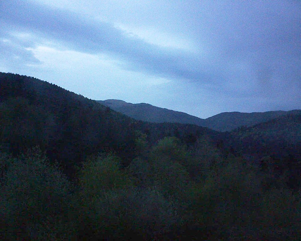 Le petit ballon vu depuis le Domaine Langmatt à Murbach le 22.04.2018 à 20:45 Le petit ballon (Alsace, Vosges) le 22.04.2018 à 20:45